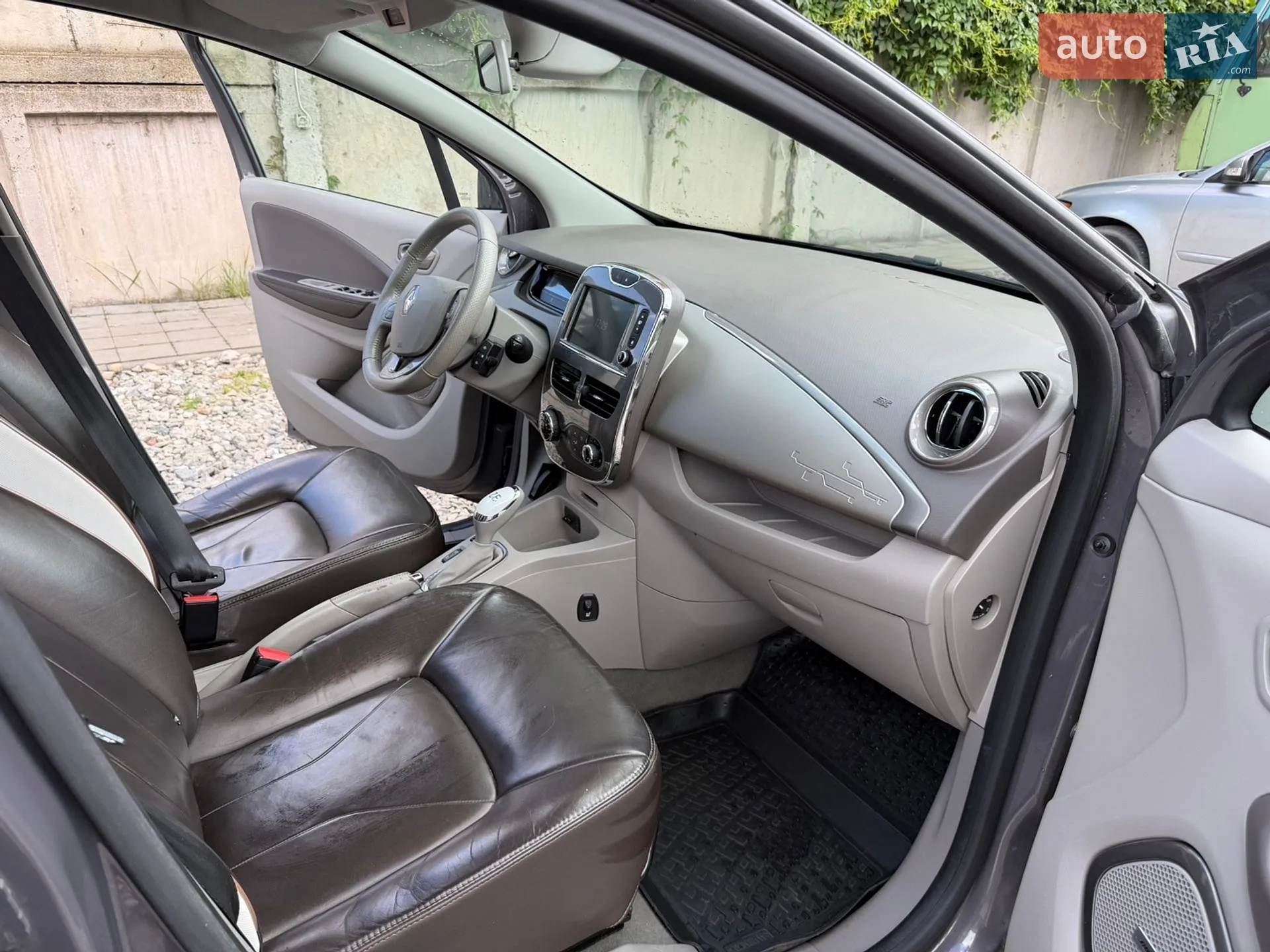 2017 Renault ZOE - мініатюра 14