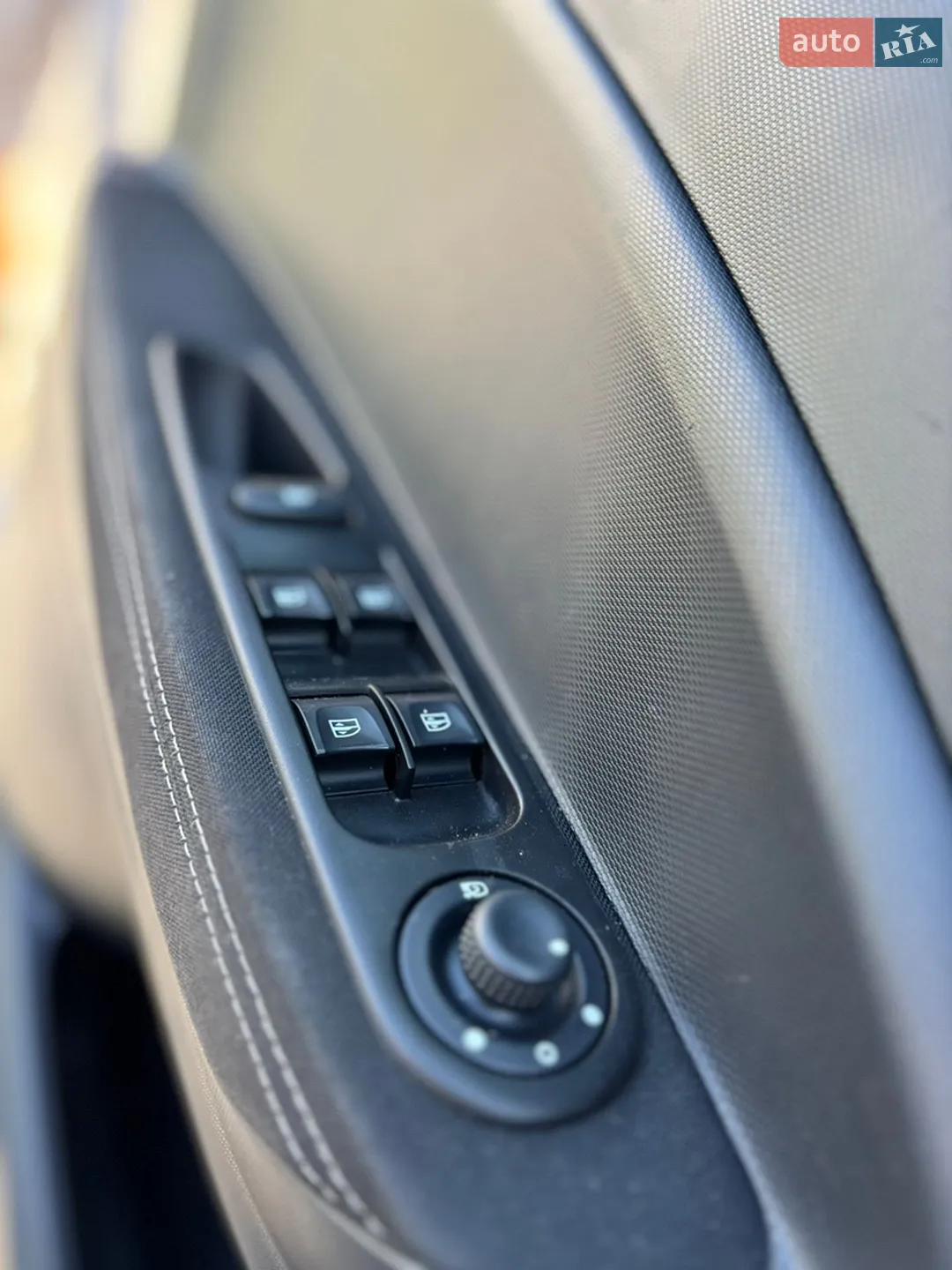 2011 Skoda Fabia - мініатюра 13
