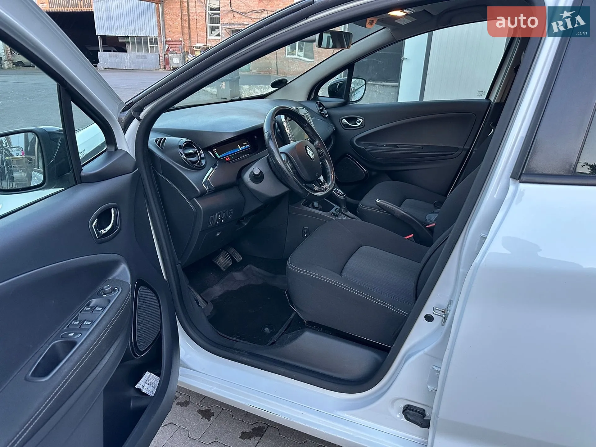 2018 Renault ZOE - мініатюра 12