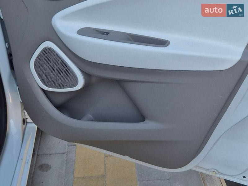 Хэтчбек Renault Zoe 2017 в Львове