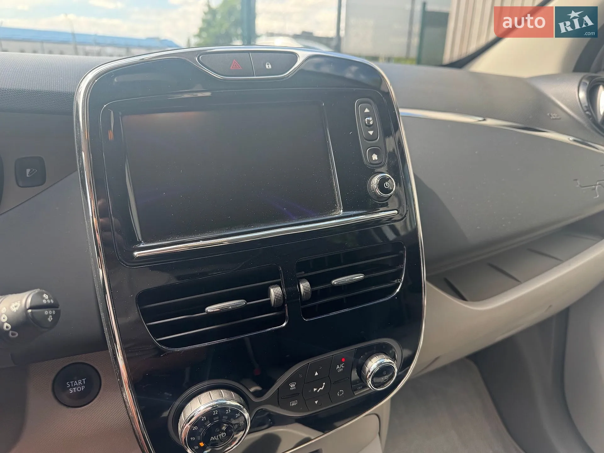 2016 Renault ZOE - мініатюра 11