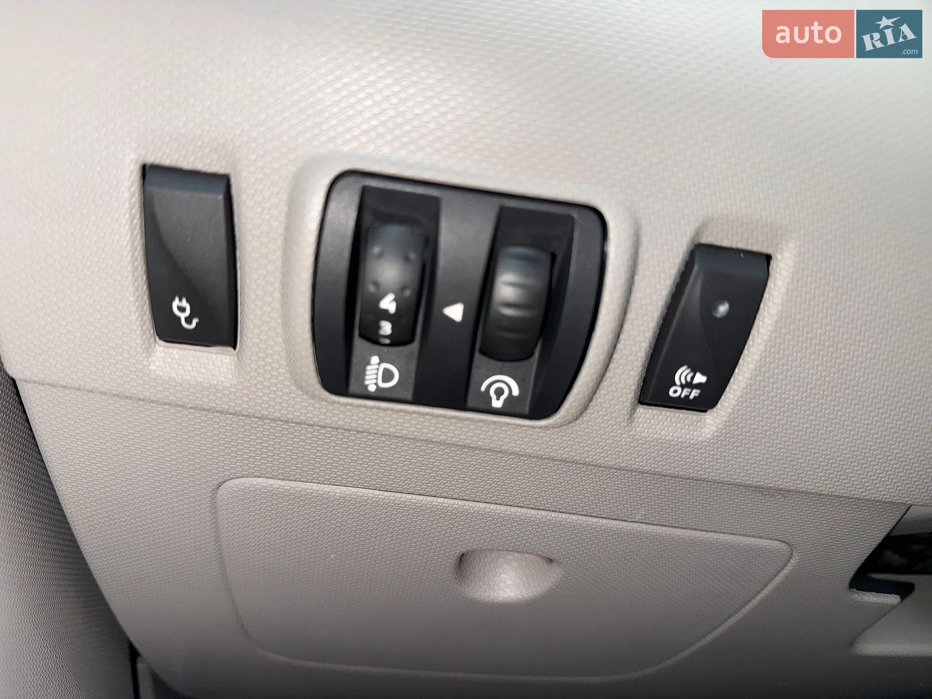 2015 Renault ZOE - мініатюра 21