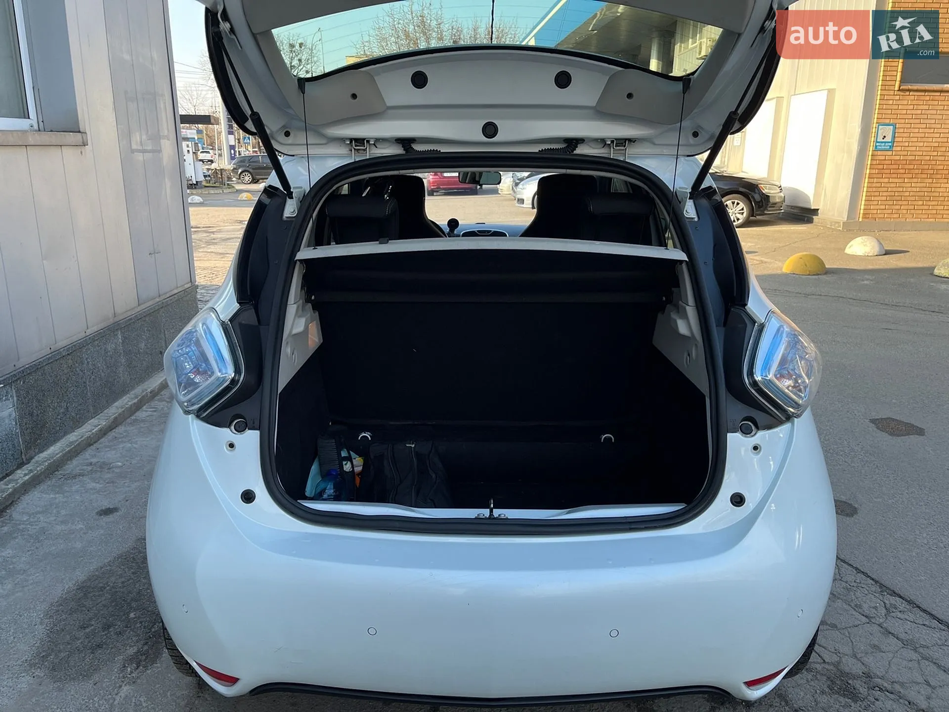 2017 Renault ZOE - мініатюра 10