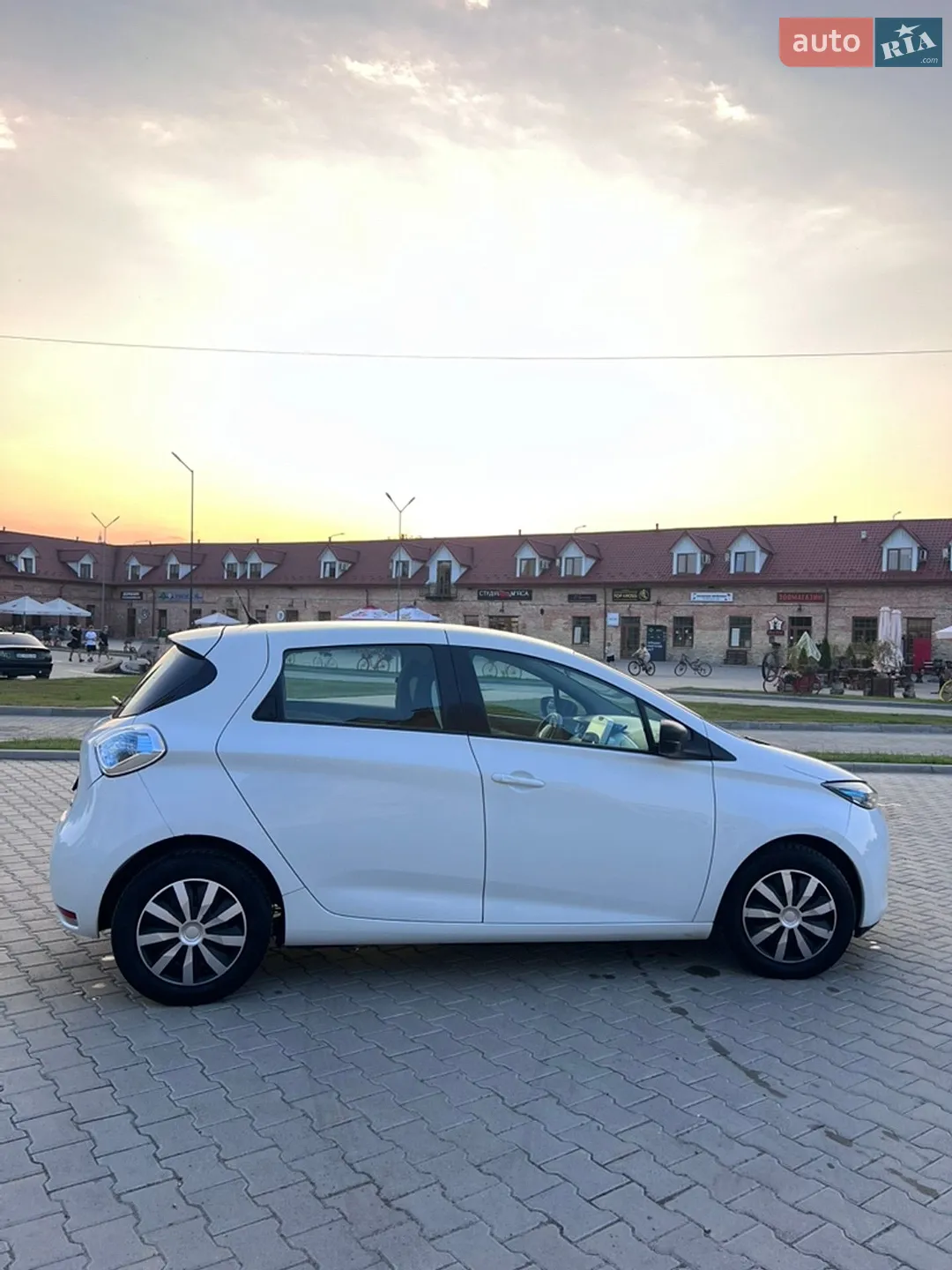 2017 Renault ZOE - мініатюра 8