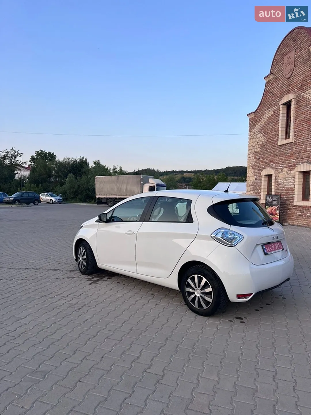 2017 Renault ZOE - мініатюра 16