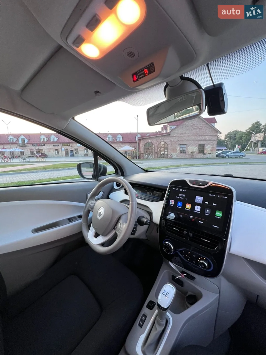 2017 Renault ZOE - мініатюра 21