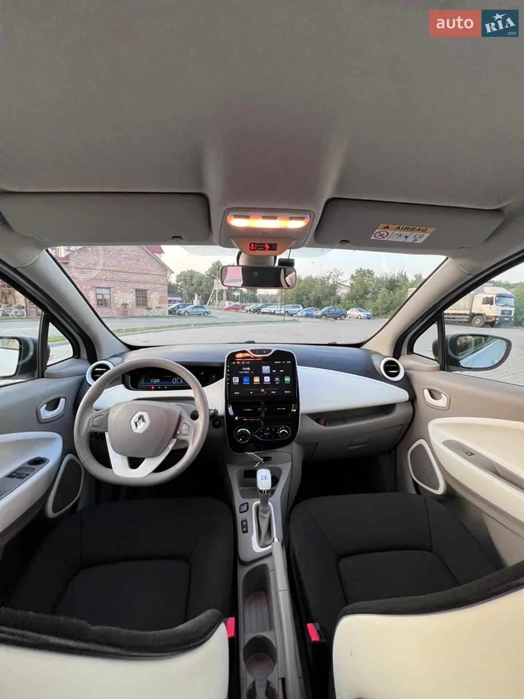 2017 Renault ZOE - мініатюра 25