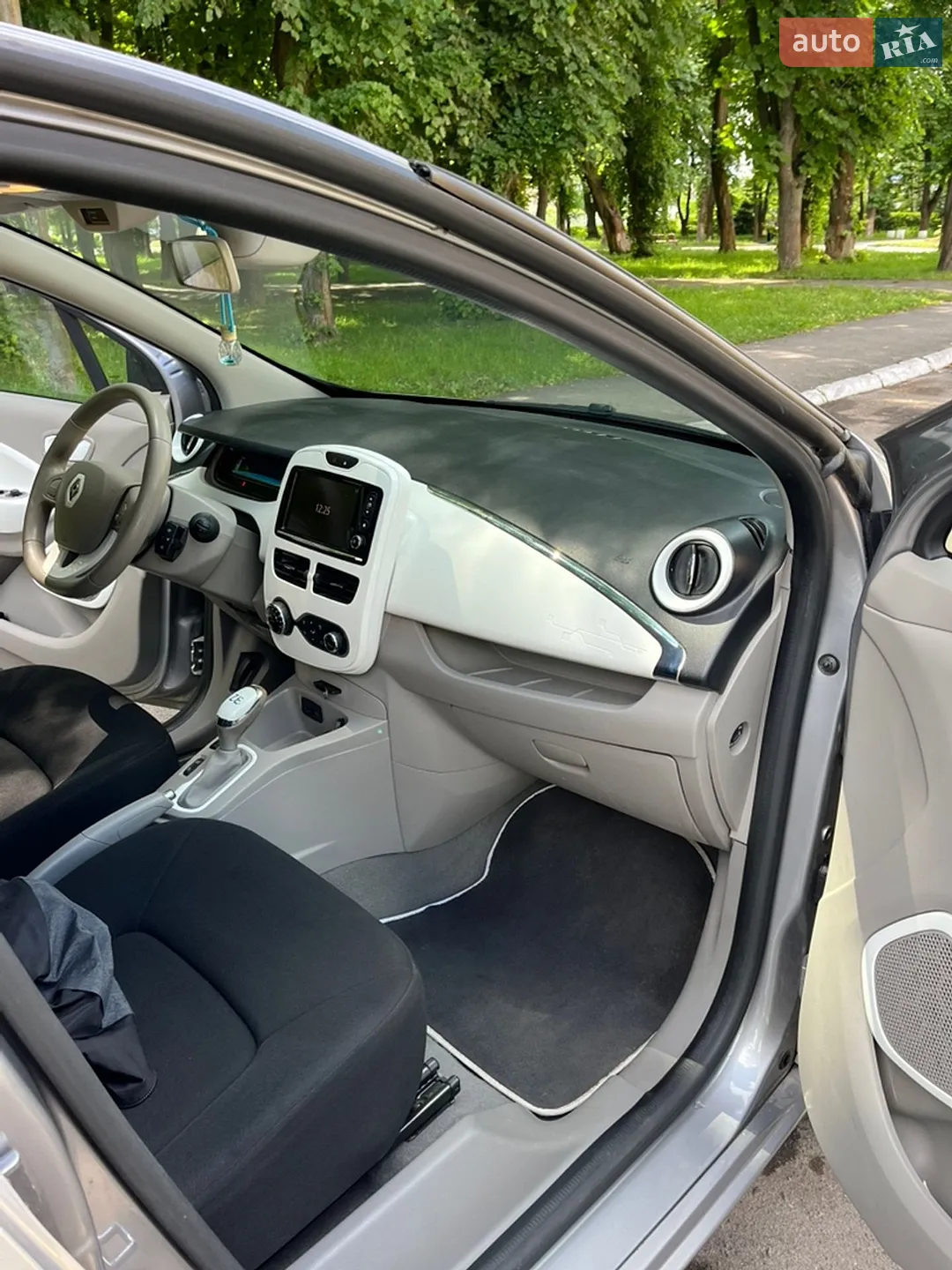 2016 Renault ZOE - мініатюра 23