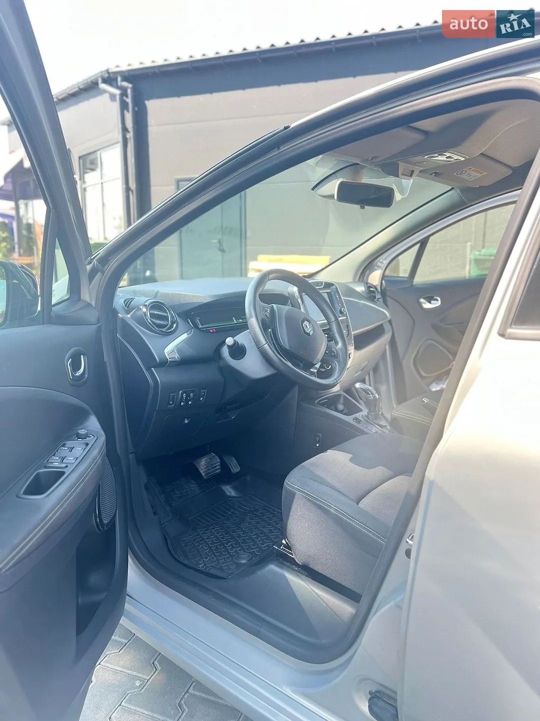 2017 Renault ZOE - мініатюра 9