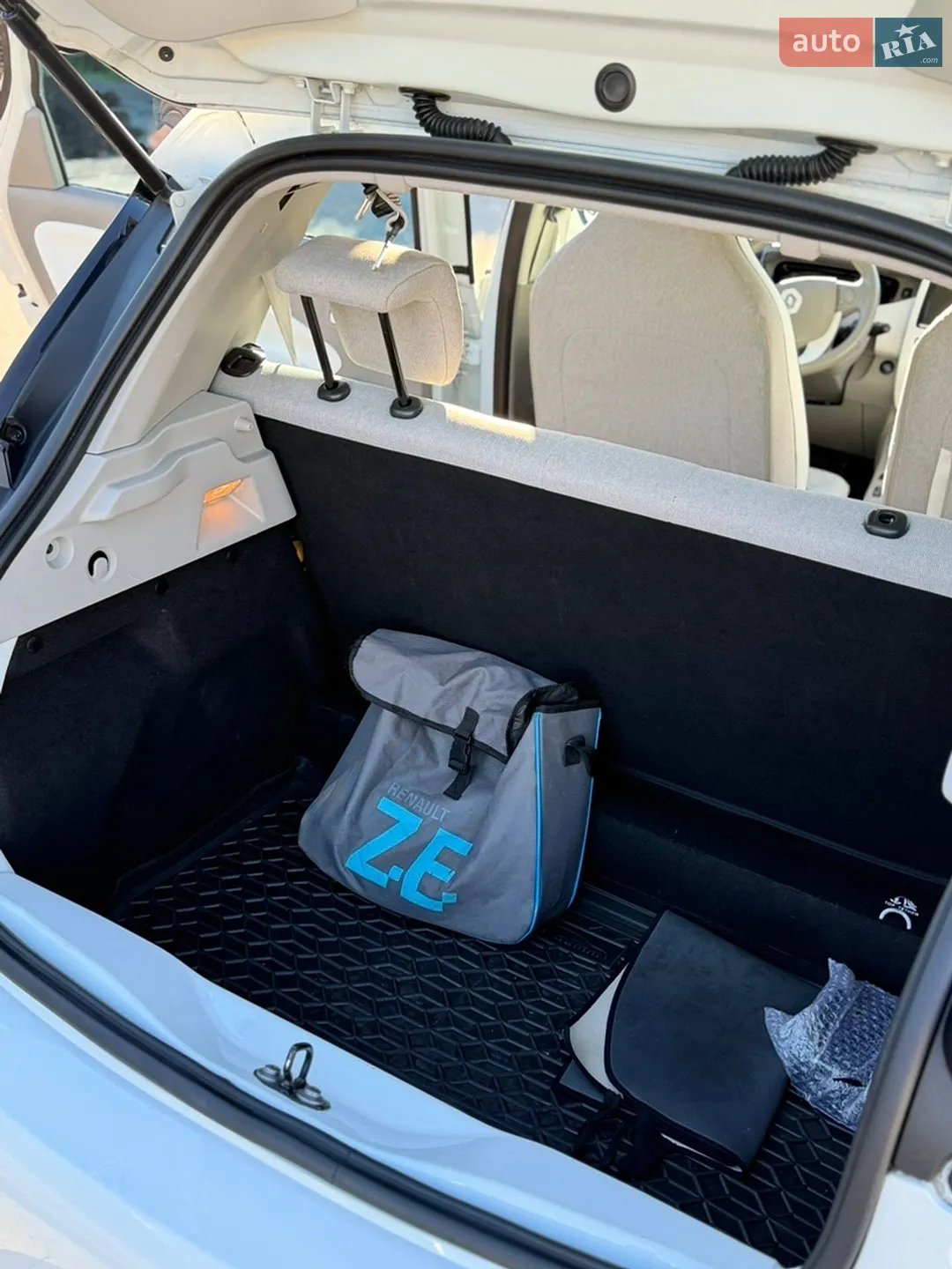 2015 Renault ZOE - мініатюра 11