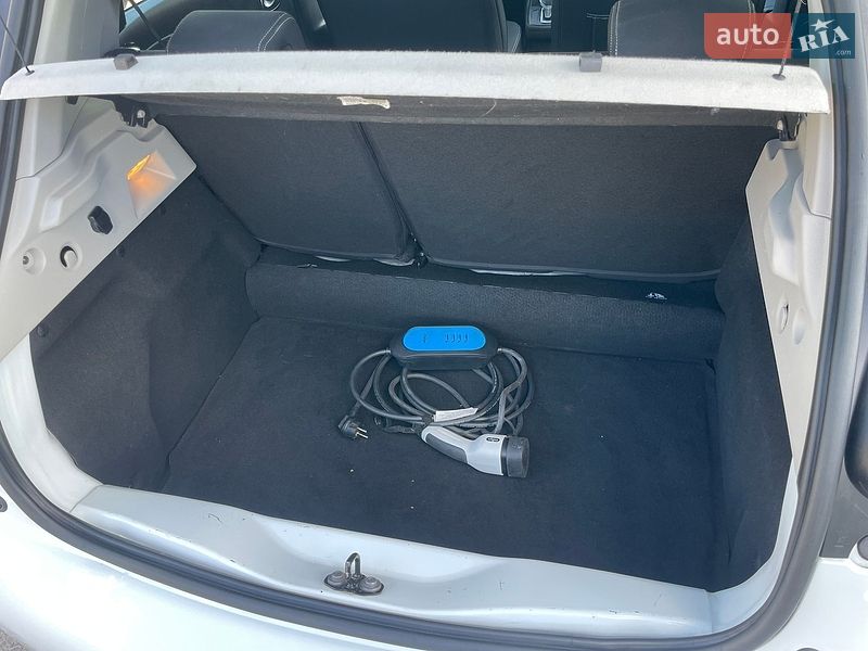 Хэтчбек Renault Zoe 2020 в Полтаве фото 43 Хэтчбек Renault Zoe 2020 в Полтаве