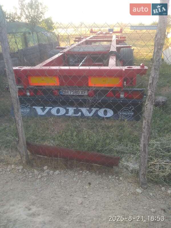 Контейнеровоз Renders BPW eco 2001 в Одессе