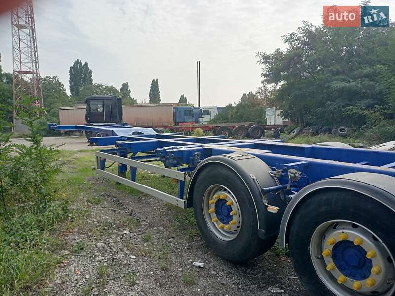 Контейнеровоз полуприцеп Renders SAF 2001 в Одессе