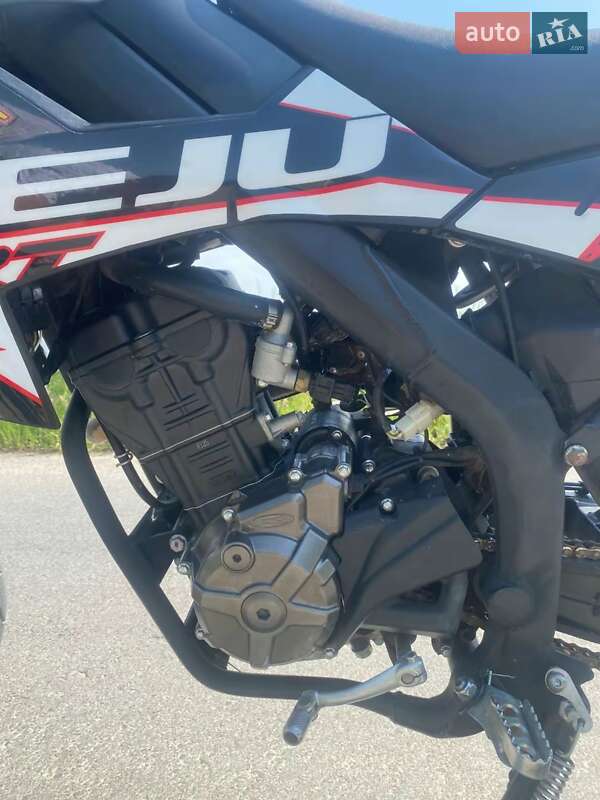 Мотоцикл Супермото (Motard) Rieju MRT 2022 в Круглику фото 5 Мотоцикл Супермото (Motard) Rieju MRT 2022 в Круглику