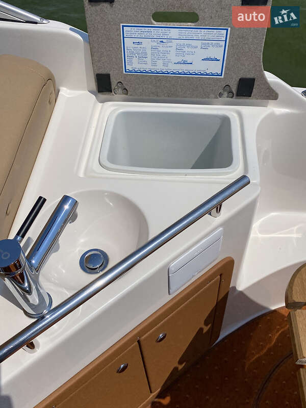 Катер Rinker 250 2006 в Білгороді-Дністровському
