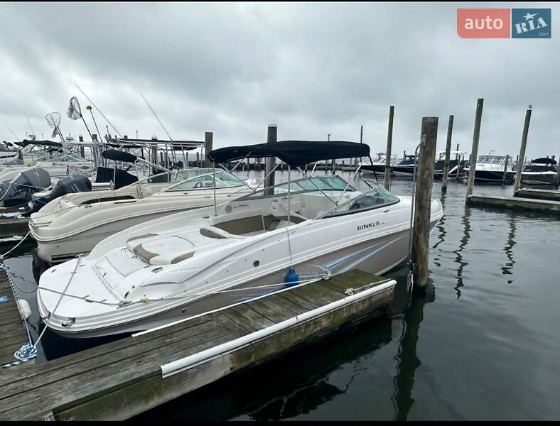 Моторная яхта Rinker Captiva Bowriders 2010 в Киеве