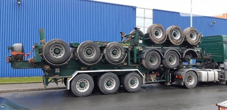 Контейнеровоз напівпричіп Rinnen S-NA 1998 в Олександрії фото Контейнеровоз напівпричіп Rinnen S-NA 1998 в Олександрії