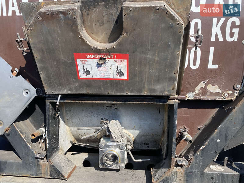 Цистерна полуприцеп Rinnen S-NA 1997 в Одессе