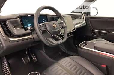 Седан Rivian R1S 2024 в 