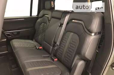 Седан Rivian R1S 2024 в 