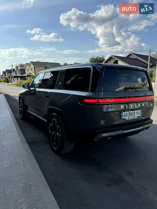 Внедорожник / Кроссовер Rivian R1S 2022 в Виннице фото 3 Внедорожник / Кроссовер Rivian R1S 2022 в Виннице