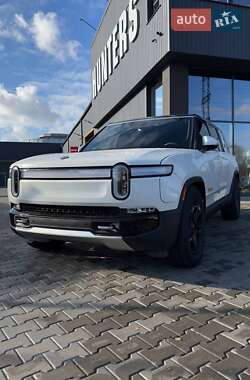 Внедорожник / Кроссовер Rivian R1S 2023 в Киеве