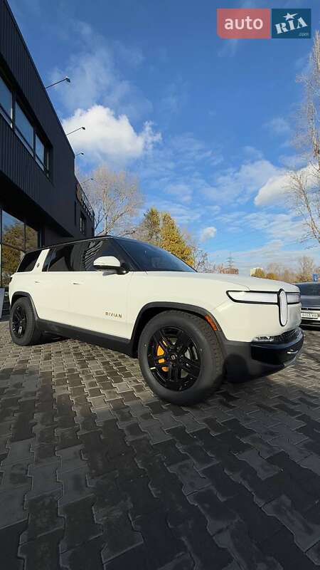 Внедорожник / Кроссовер Rivian R1S 2023 в Киеве