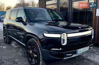 Внедорожник / Кроссовер Rivian R1S 2023 в Днепре