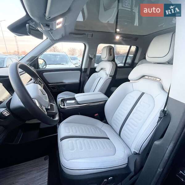 Внедорожник / Кроссовер Rivian R1S 2023 в Днепре