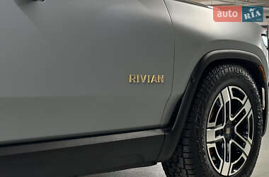 Внедорожник / Кроссовер Rivian R1S 2023 в Луцке