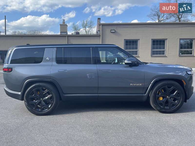 Внедорожник / Кроссовер Rivian R1S 2023 в Одессе