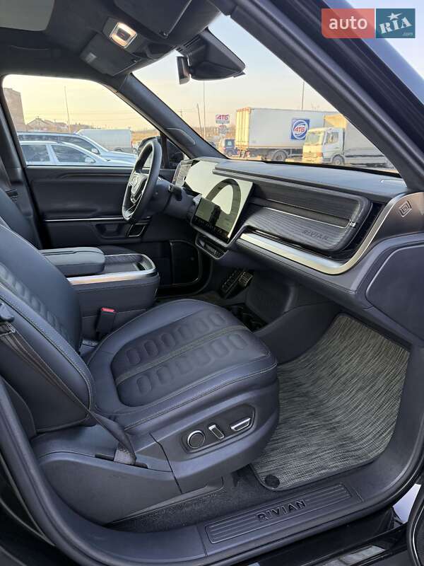 Позашляховик / Кросовер Rivian R1S 2024 в Львові