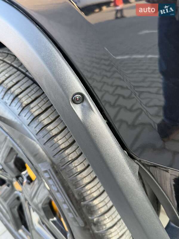 Позашляховик / Кросовер Rivian R1S 2024 в Львові