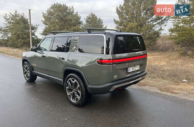 Внедорожник / Кроссовер Rivian R1S 2022 в 