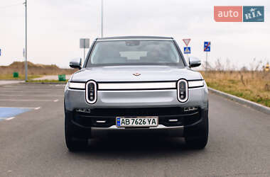 Внедорожник / Кроссовер Rivian R1S 2024 в 