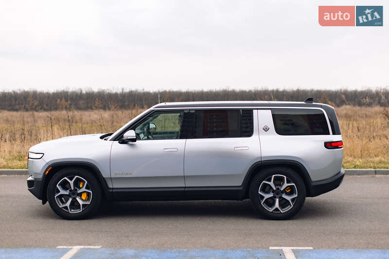 Внедорожник / Кроссовер Rivian R1S 2024 в Киеве