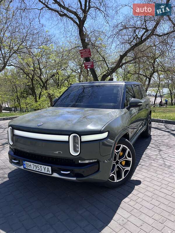 Внедорожник / Кроссовер Rivian R1S 2023 в Киеве