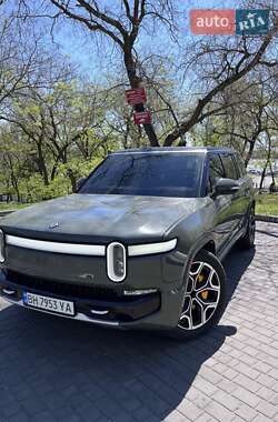 Внедорожник / Кроссовер Rivian R1S 2023 в 