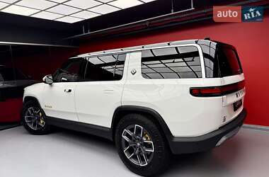 Внедорожник / Кроссовер Rivian R1S 2023 в 