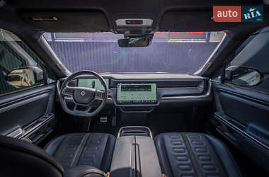 Позашляховик / Кросовер Rivian R1S 2023 в 