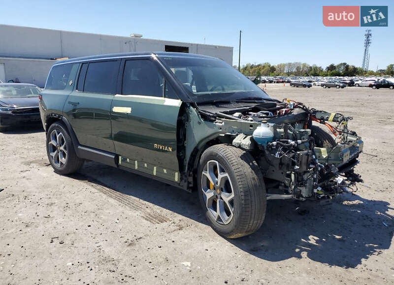 Rivian R1S 2023