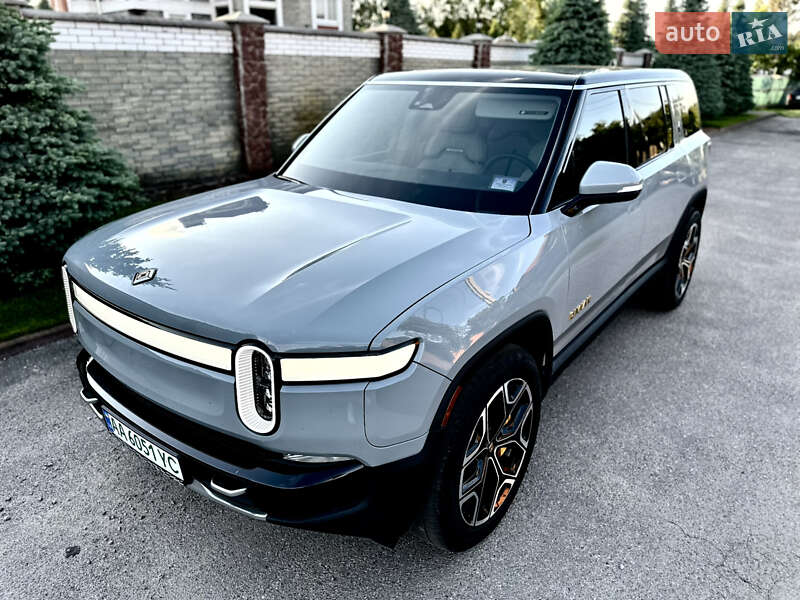 Позашляховик / Кросовер Rivian R1S 2023 в Києві