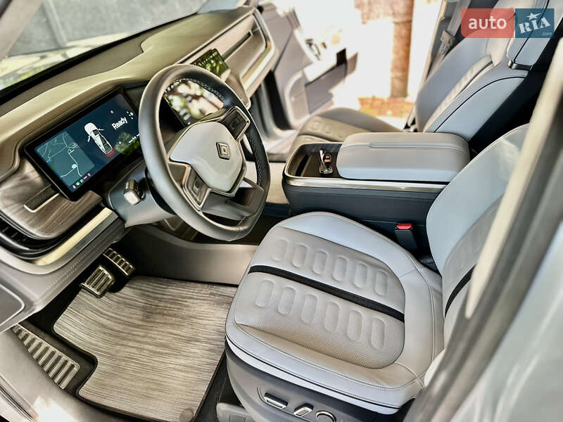 Позашляховик / Кросовер Rivian R1S 2023 в Києві