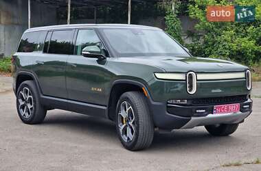 Внедорожник / Кроссовер Rivian R1S 2023 в 