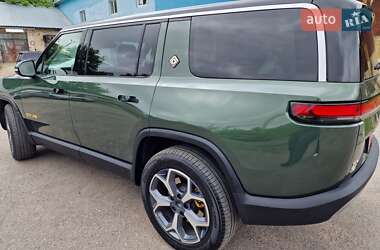 Внедорожник / Кроссовер Rivian R1S 2023 в 