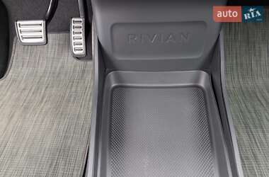 Внедорожник / Кроссовер Rivian R1S 2022 в 