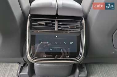 Внедорожник / Кроссовер Rivian R1S 2022 в 