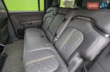 Внедорожник / Кроссовер Rivian R1S 2022 в 