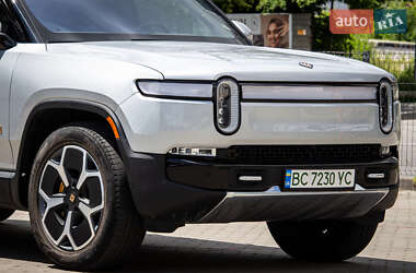 Пікап Rivian R1S 2022 в 