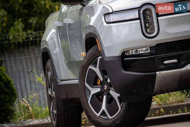 Пикап Rivian R1S 2022 в Львове